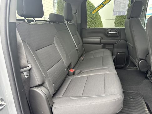 Used 2024 Chevrolet Silverado 2500 Custom w/ Custom Value Package image 15