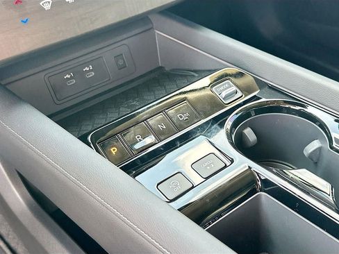 New 2025 Nissan Murano SL image 17