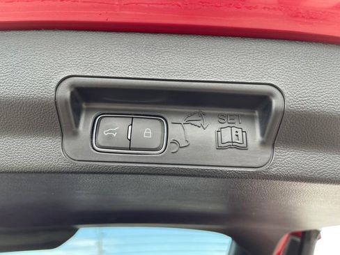 Used 2023 Ford Explorer XLT w/ Equipment Group 202A AWD/4WD image 33