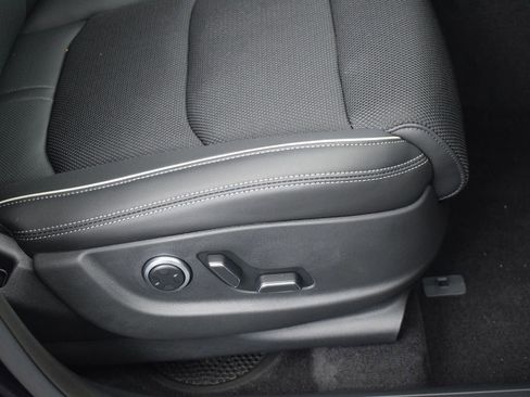 Used 2025 Genesis GV70 2.5T w/ Sport Prestige Package image 15