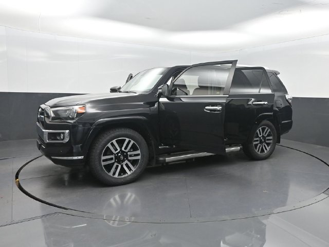 Used 2020 Toyota 4Runner Limited AWD/4WD image 38