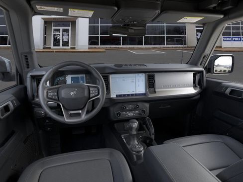 New 2025 Ford Bronco Outer Banks w/ Sasquatch Package image 9