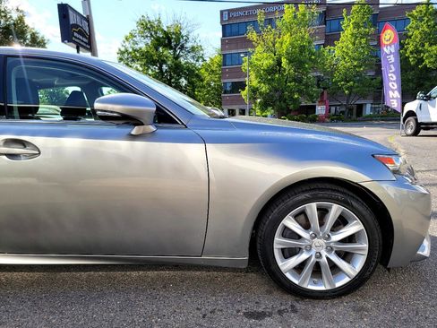 Used 2016 Lexus IS 300 AWD image 13
