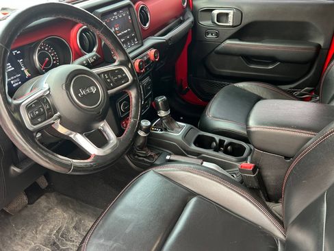 Used 2020 Jeep Gladiator Rubicon w/ Advanced Safety Group AWD/4WD image 11