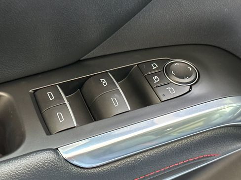 Used 2025 Chevrolet Traverse RS w/ LPO, Floor Liner Package AWD/4WD image 14