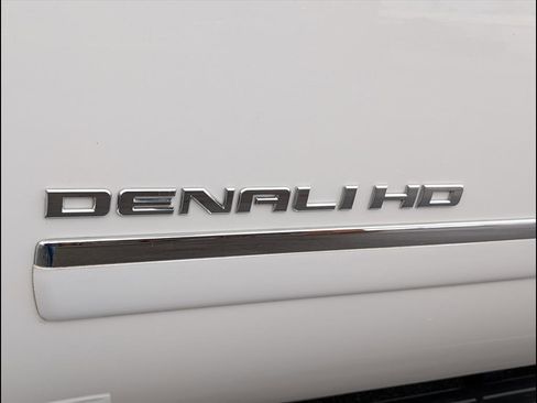 Used 2013 GMC Sierra 2500 Denali w/ Suspension Package, Off-Road image 6