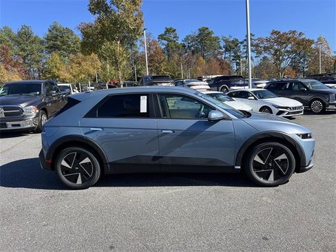 New 2026 Hyundai Ioniq 5 SE image 8