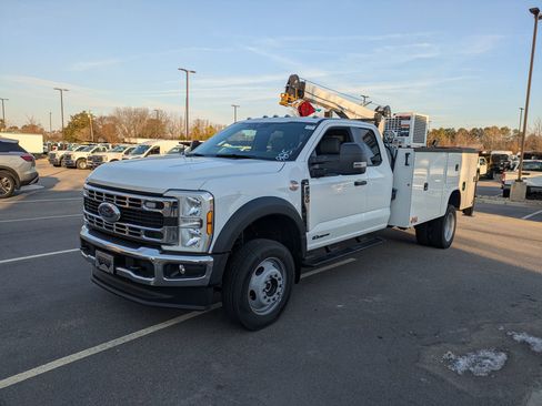 New 2026 Ford F550 4x4 Supercab Super Duty image 8
