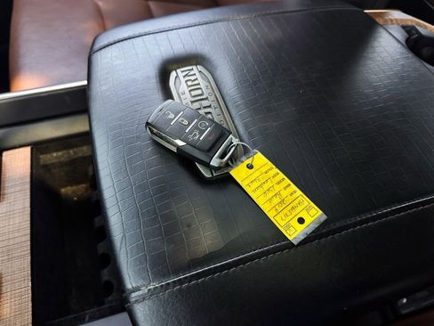 Used 2019 RAM 1500 Limited AWD/4WD image 28