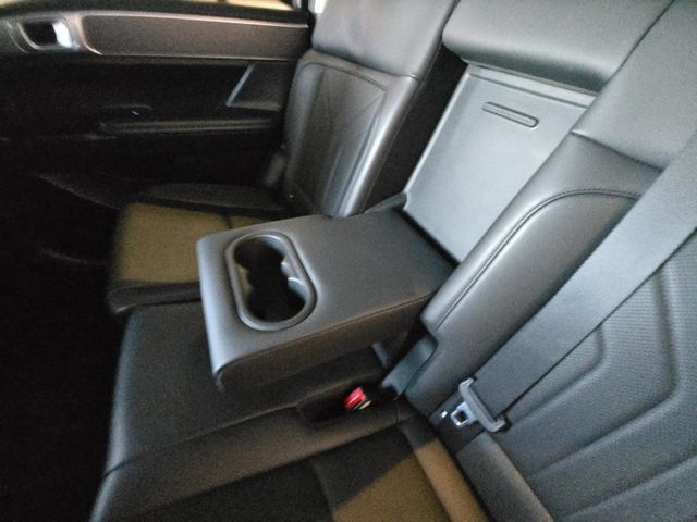 Certified 2025 Hyundai Santa Fe SEL AWD/4WD image 29