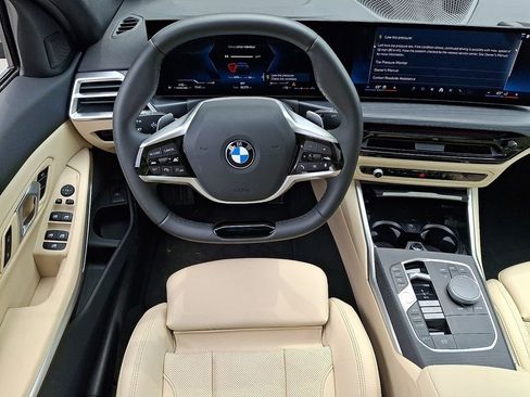 Used 2025 BMW 330i xDrive Sedan w/ Convenience Package AWD/4WD image 12