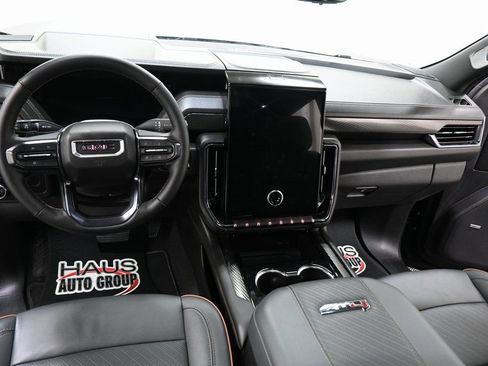 Used 2025 GMC Yukon XL AT4 w/ AT4 Premium Package AWD/4WD image 5