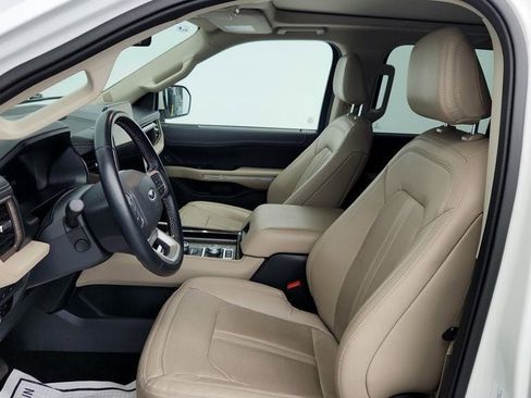 Used 2023 Ford Expedition Limited image 21