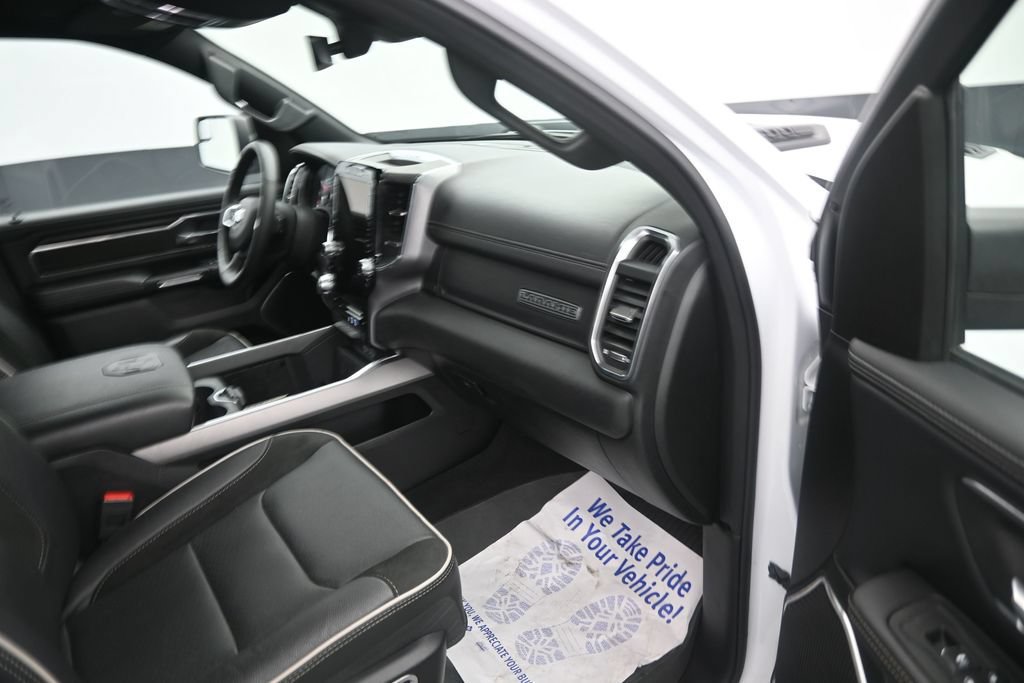 Used 2025 RAM 1500 Laramie w/ Sport Appearance Package AWD/4WD image 13