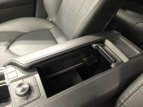 Used 2025 Toyota Grand Highlander AWD image 27