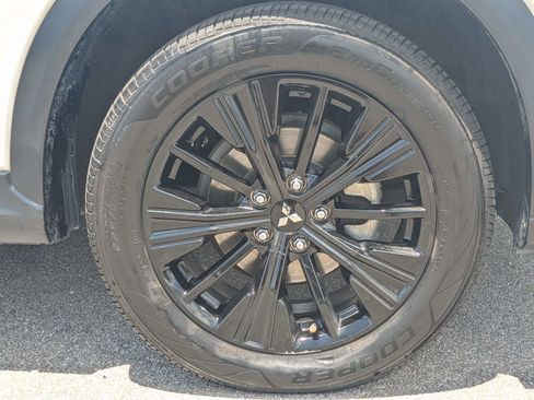 Used 2018 Mitsubishi Eclipse Cross LE AWD/4WD image 11