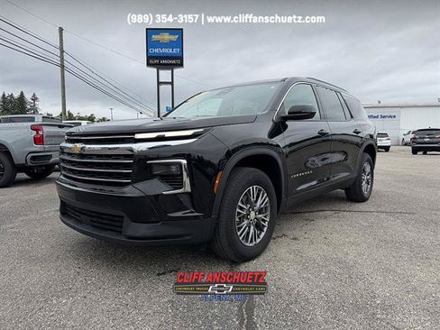 Used 2026 Chevrolet Traverse LT AWD/4WD image 1