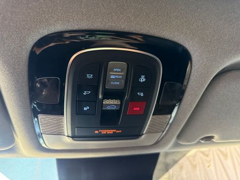 Used 2024 Hyundai Palisade Limited AWD/4WD image 25
