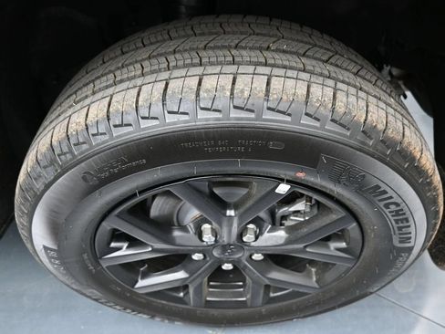 New 2026 Jeep Grand Cherokee Altitude AWD/4WD image 2
