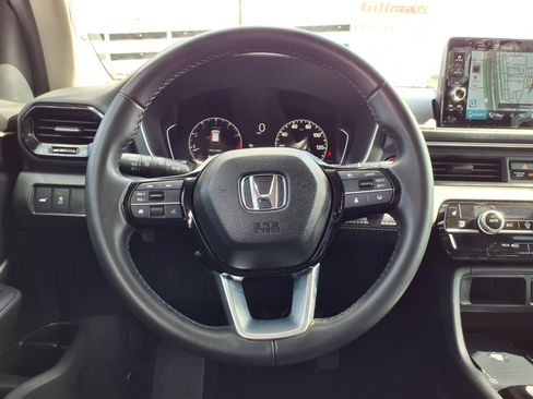 Certified 2025 Honda Pilot Touring image 13