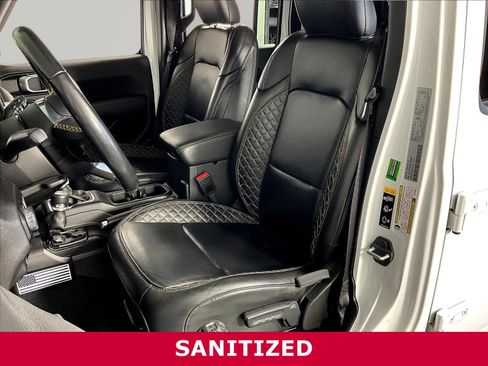 Used 2022 Jeep Wrangler Unlimited Sahara AWD/4WD image 19