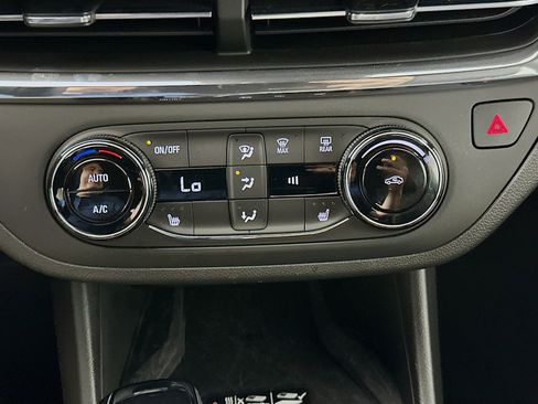 Used 2025 Buick Envista Preferred w/ Convenience I Package image 23