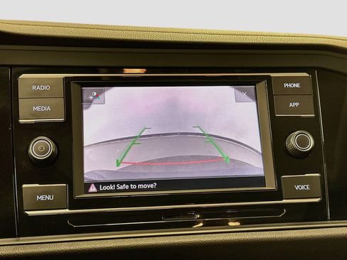 Used 2024 Volkswagen Jetta SE FWD image 22
