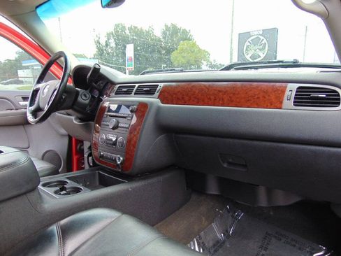 Used 2008 Chevrolet Silverado 2500 LTZ w/ Safety Package AWD/4WD image 32