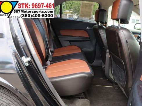 Used 2017 Chevrolet Equinox Premier w/ Enhanced Convenience Package AWD/4WD image 17