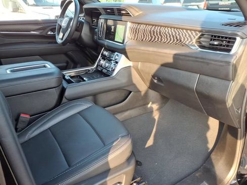 Used 2024 GMC Yukon Denali w/ Denali Reserve Package AWD/4WD image 27