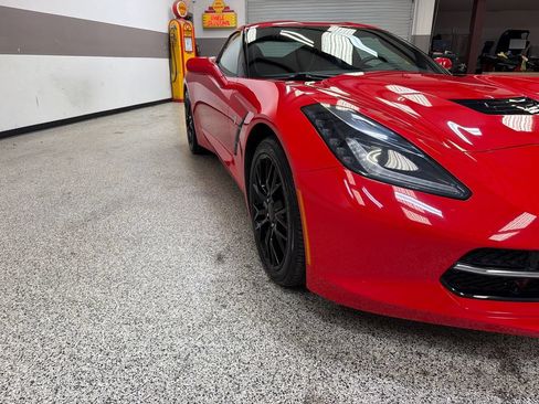 Used 2019 Chevrolet Corvette Stingray Coupe w/ 1LT RWD image 14