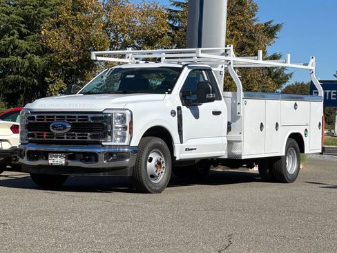 New 2025 Ford F350 XL w/ XL Chrome Package image 8