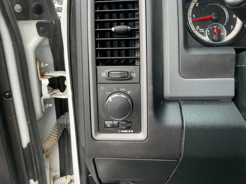 Used 2018 RAM 2500 Tradesman w/ Chrome Appearance Group AWD/4WD image 18