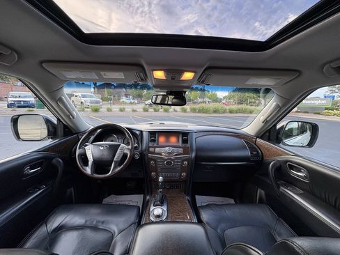 Used 2017 INFINITI QX80 4WD w/ Driver Assistance Package image 17