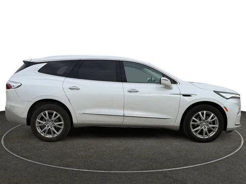 Used 2024 Buick Enclave Essence w/ Experience Buick Package AWD/4WD image 7