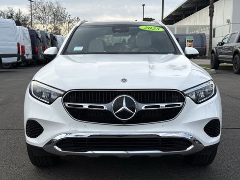 Used 2025 Mercedes-Benz GLC 300 4MATIC image 16