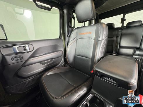 Used 2022 Jeep Gladiator Mojave w/ LED Lighting Group AWD/4WD image 17