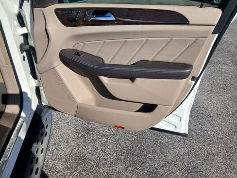 Used 2016 Mercedes-Benz GL 320 GL 350 BlueTEC 4MATIC Sport Ut image 18