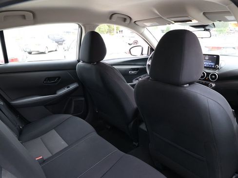 Used 2024 Nissan Sentra SV FWD image 16