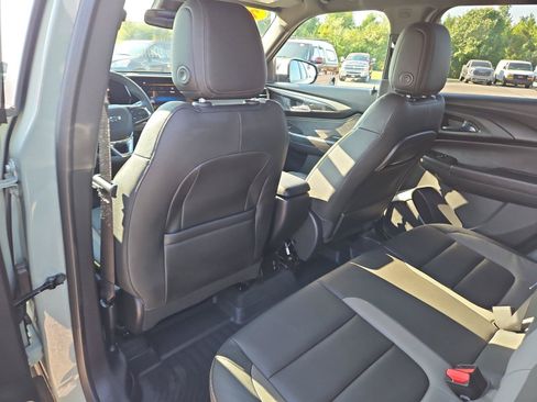 Used 2025 Chevrolet TrailBlazer ACTIV w/ Convenience Package FWD image 15