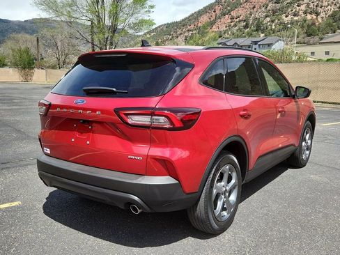 Used 2025 Ford Escape ST-Line AWD/4WD image 3