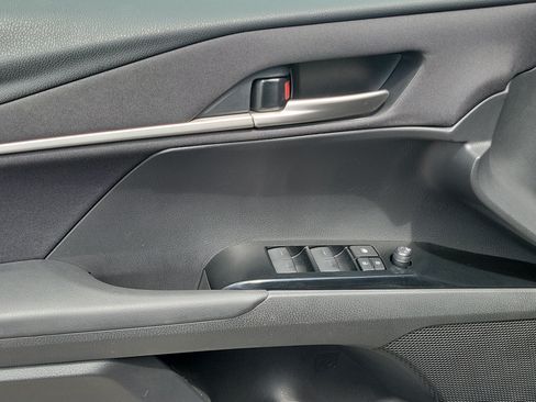 Used 2025 Toyota Camry LE FWD image 27