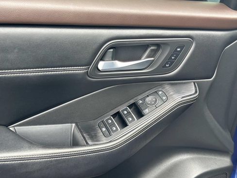 Used 2022 Nissan Rogue SL w/ SL Premium Package FWD image 29
