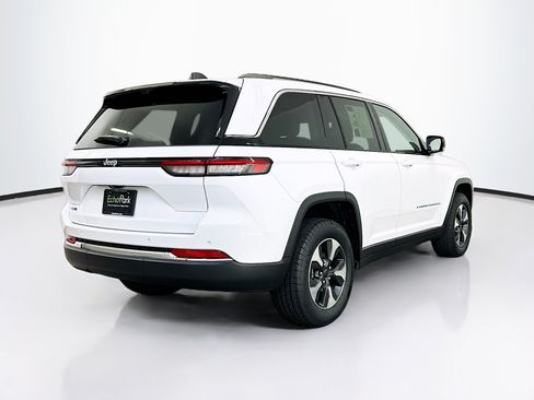 Used 2022 Jeep Grand Cherokee Limited 4xe w/ Luxury Tech Group II AWD/4WD image 9