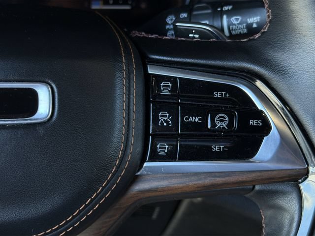 Used 2022 Jeep Grand Cherokee Summit RWD image 28