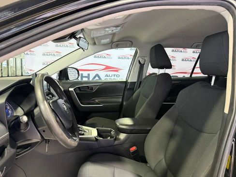 Used 2021 Toyota RAV4 LE image 25