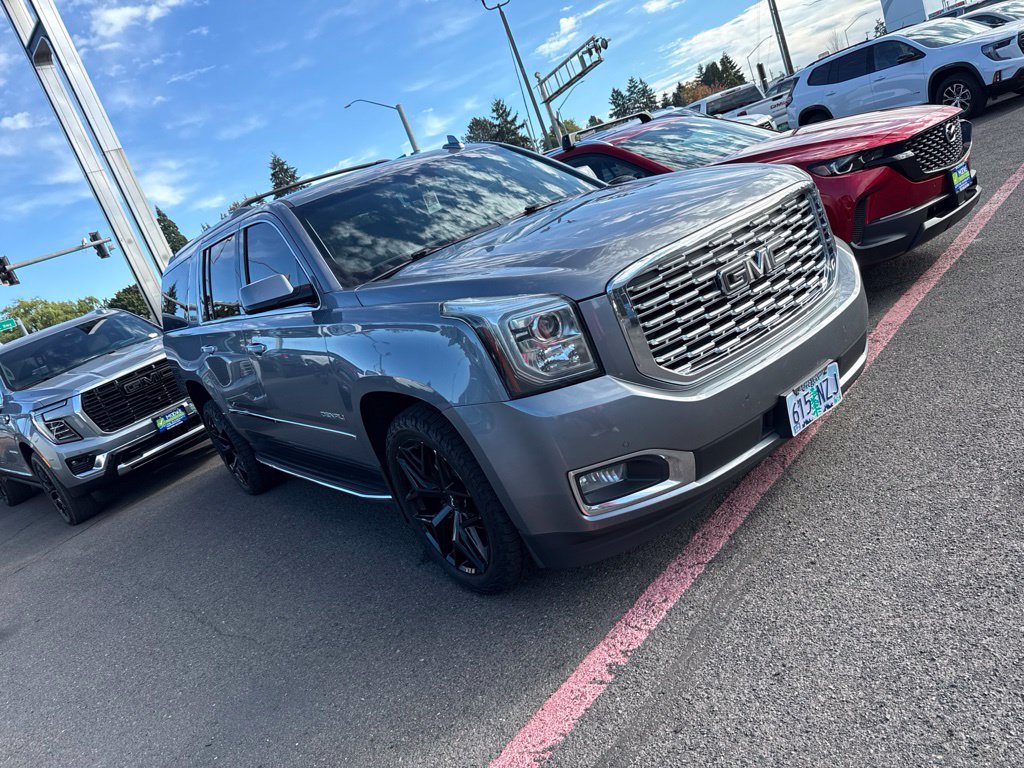 Used 2019 GMC Yukon XL Denali AWD/4WD image 1