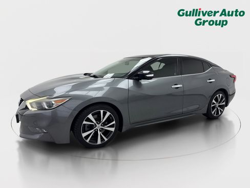 Used 2017 Nissan Maxima Platinum image 2