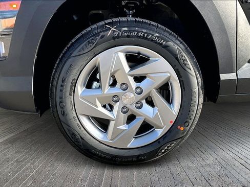 New 2026 Hyundai Kona SE image 13