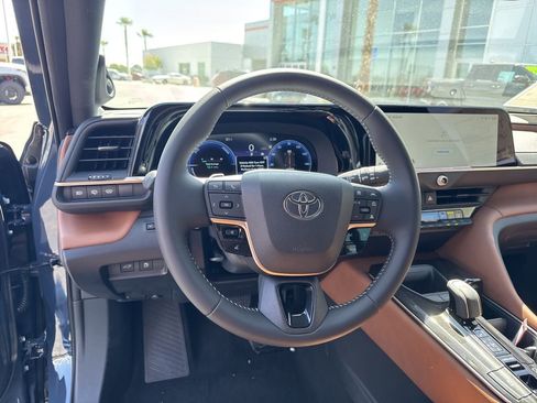 New 2026 Toyota Crown Signia image 6